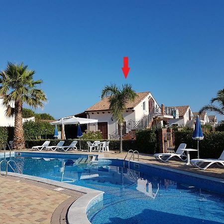 Mansarda Con Vista Piscina Villa Campofelice Di Roccella Eksteriør billede
