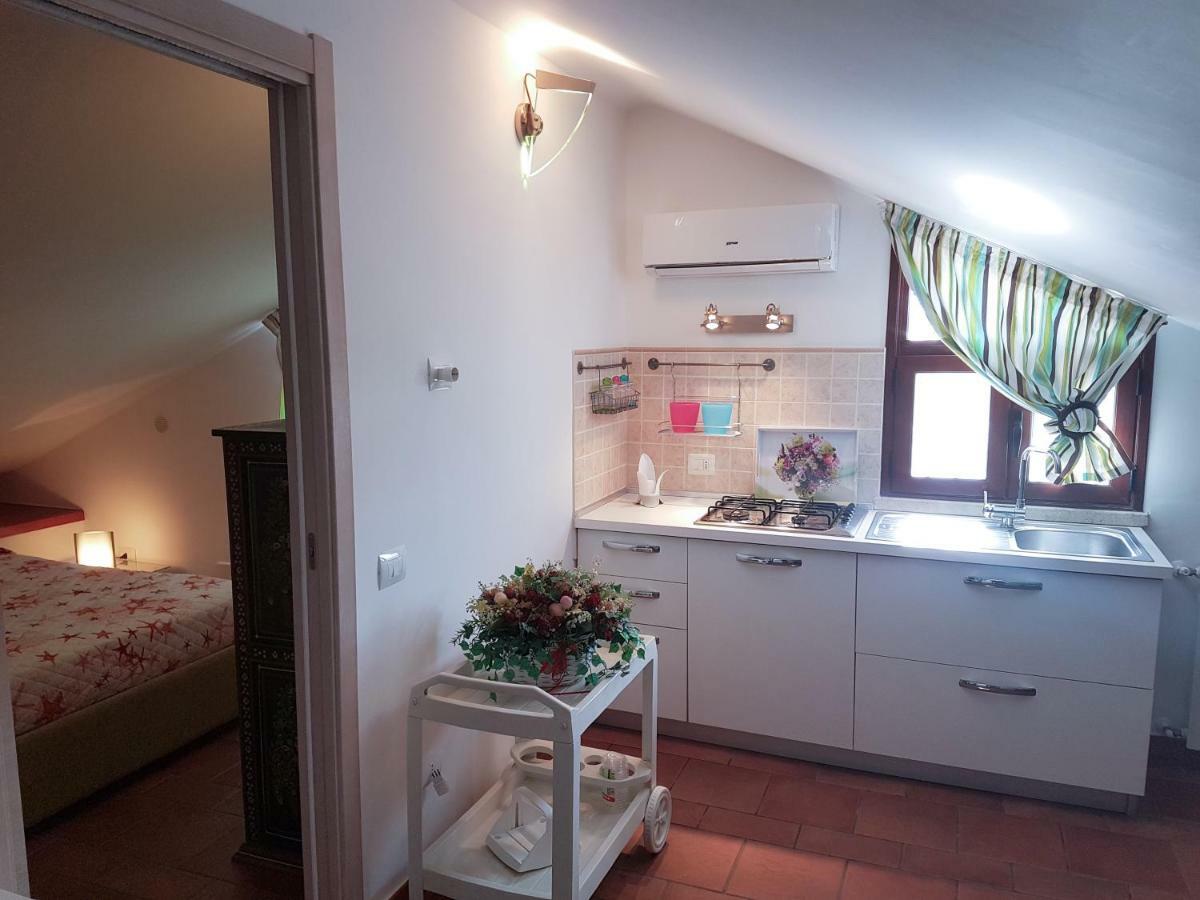 Mansarda Con Vista Piscina Villa Campofelice Di Roccella Eksteriør billede