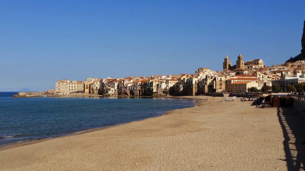 Mansarda Con Vista Piscina Villa Campofelice Di Roccella Eksteriør billede